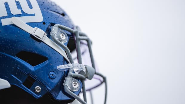 New York Giants Helmet